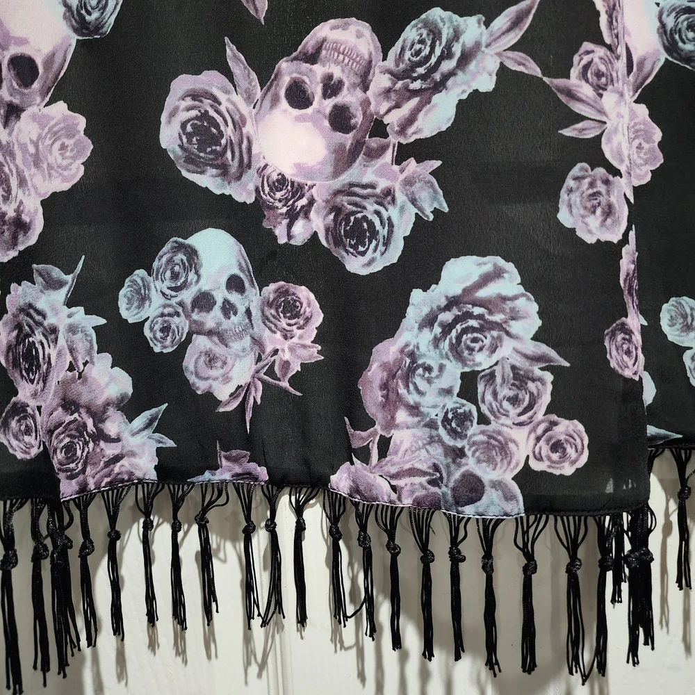 Hot Topic Black Kimono with Purple Floral Skull Design - Picture 4 of 6